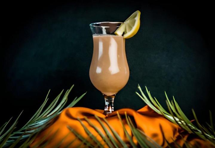 Avec du lait et des essences de fruits.